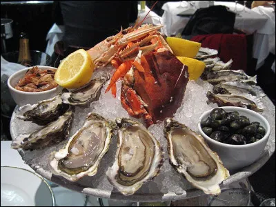 Quelle(s) ville(s) me conseillez-vous pour trouver des restaurants qui servent des huîtres ?