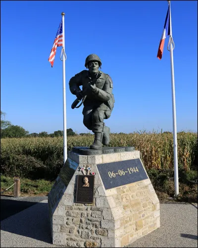 Quel musée de la Seconde Guerre mondiale ne se trouve pas sur le secteur du Cotentin ?