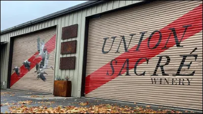 "L'Union sacrée est un long-métrage interprété par Richard Berry.