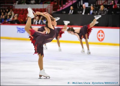 Comment se nomme cette pirouette en patinage artistique ?