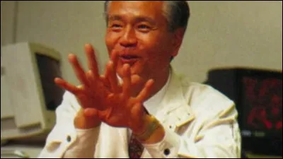 Nous sommes en 1980, Gunpei Yokoi, un employé de chez Nintendo qui voyageait en train eut lidée de créer une console portable. La Game & Watch. Comment a-t-il eu cette idée ?