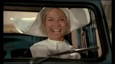 Quelle voiture conduit sur Clotilde dans les série des Gendarmes ?