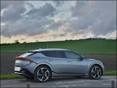 Connaissez-vous le nom de cette voiture ?