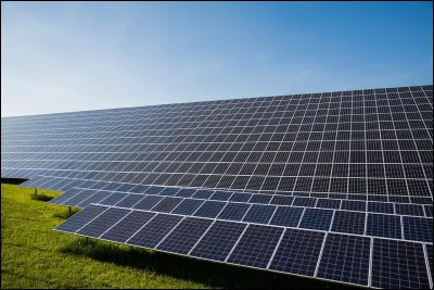 La centrale photovolta&iuml;que est...