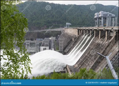 La centrale hydraulique &agrave; vagues est...