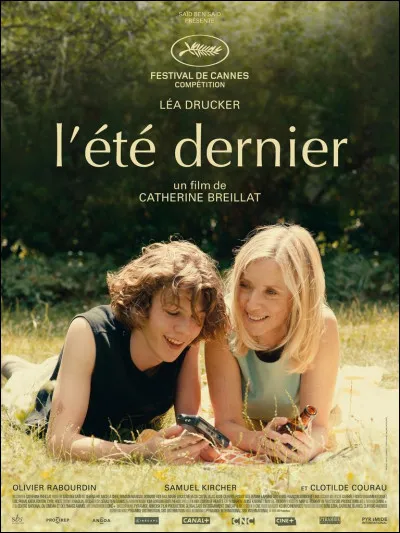 "L'Été dernier" est joué par Léa Drucker.