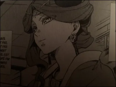 Gyokuyo a des vêtements :