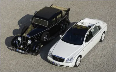 Cette carrosserie, aujourd'hui cantonnée à quelques voitures d'apparat, est caractérisée par un habitacle fermé mais avec une partie arrière décapotable. Comment s'appelle-t-elle