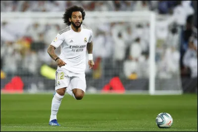 Qui est ce footballeur ?