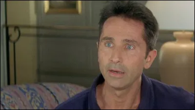 Dans quel appartement habite Brochant ?