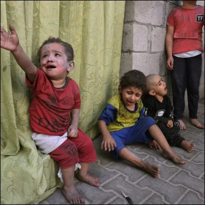 En quelle année deux protocoles facultatifs sont-ils ajoutés à la CIDE (concernant le trafic denfants, la prostitution enfantine, la pornographie enfantine et limplication denfants dans des conflits armés) ?
 Ils entrent en vigueur en 2002.