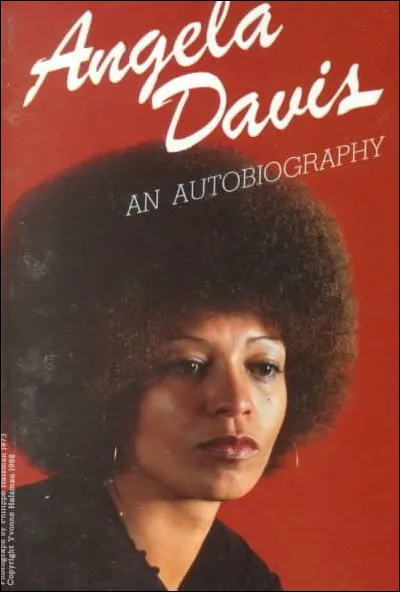 Quand Angela Davis a-t-elle publié son autobiographie ?