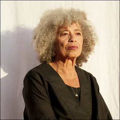 Quel âge a Angela Davis ?