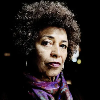 De quoi Angela Davis a-t-elle été accusée ?