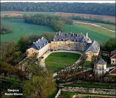 Nous partons dans le Grand-Est, au château de Donjeux. Village de l'arrondissement de Saint-Dizier, il se situe dans le département ...