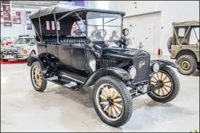 Dans quelle partie d'une automobile trouve-t-on un triangle ?