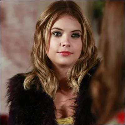 Qui est le petit ami d'Hanna, au tout début de la série ?