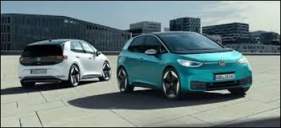 Cette voiture électrique porte le nom ...