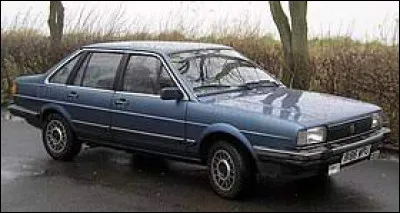 Nous restons dans les voitures de collection avec celle-ci, qui est une ...