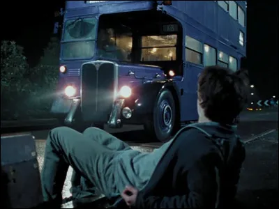 ''Harry Potter et le Prisonnier d'Azkaban'' (troisième film) : 
Qui est le chauffeur du Magicobus ?
