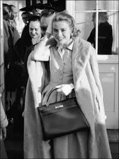 Qui a créé le sac Kelly, dont le nom fait référence à Grace Kelly ?