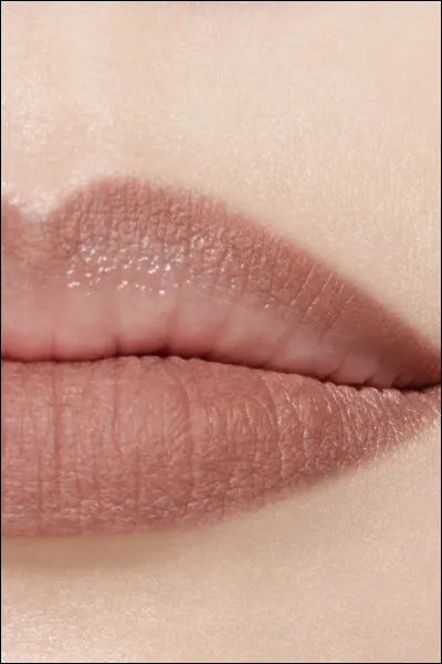 Pourquoi te maquilles-tu ?