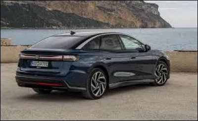 Cette voiture électrique est une ...