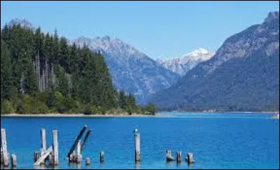 L'ÎLE VICTORIA - Avec plus de 217 000 km2 il s'agit de la 8e île au monde. Sa superficie est légèrement supérieure à la plus grande île européenne : laquelle ?