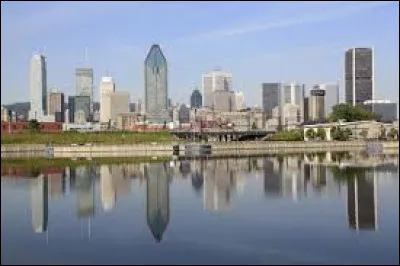 L'ÎLE DE MONTREAL - D'une superficie de 483 km2, il s'agit de l'île d'eau douce la plus peuplée au monde : quelle est sa population ?