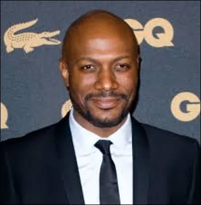 Qui est ce présentateur chauve célèbre ?