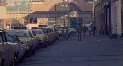 Quel est ce film qui compare New York à un vaste terrain vague ?