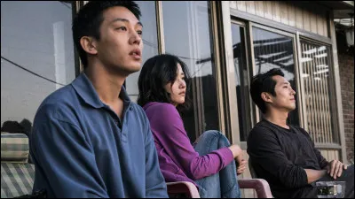 Comment s'appelle le film qui adapte le roman "Les Granges brûlées" de Haruki Murakami, dont le titre original est "버닝" et où il y a Steven Yeun ?
