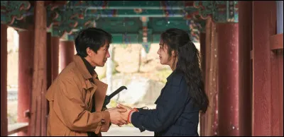 ... est un film où un policier tombe sous la charme de sa principale suspecte.