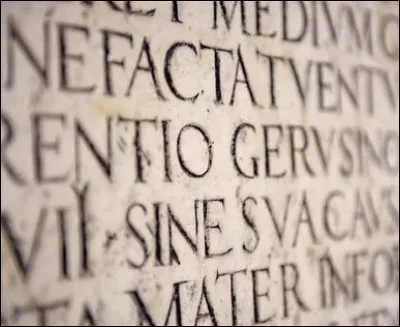 Gentil coqu'licot, Mesdames, / Gentil coqu'licot, nouveau !
Sacré Rossignol, quelle langue parlait-il ?