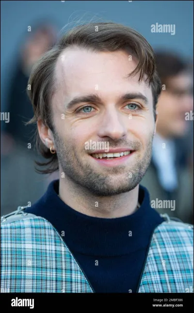 Squeezie est un youtubeur :