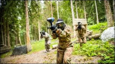 Que lance-t-on au jeu du paintball ?