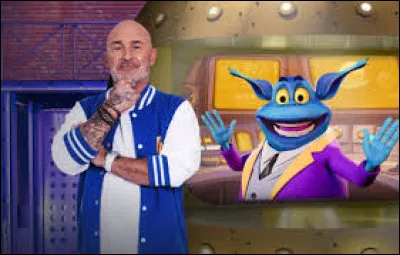 Comment se nomme l'extraterrestre qui accompagne Vincent Lagaf' dans le "Bigdil" ?