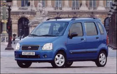Cette voiture bleue porte le nom ...