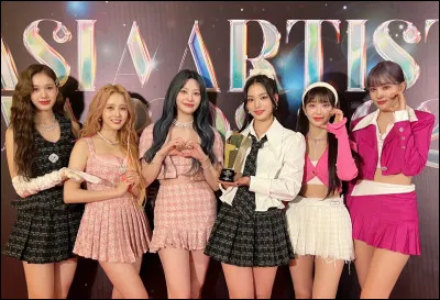 Quelle chanson appartient à STAYC ?