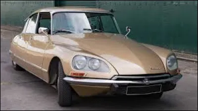 Lequel de ces modèles de la marque Citroën à succédé à la DS ?