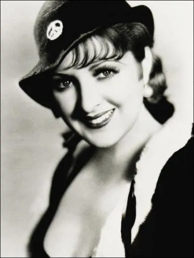 L'une des premires actrices du parlant, sa liaison avec Howard Hugues dura trois ans :