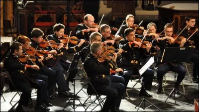 C'est une musique de Vivaldi que je vous propose. Elle est composée de quatre parties qui représentent toutes une période de l'année. C'est un concerto pour violon. Je ne vous donne pas plus d'indices, en effet cette uvre est assez célèbre !