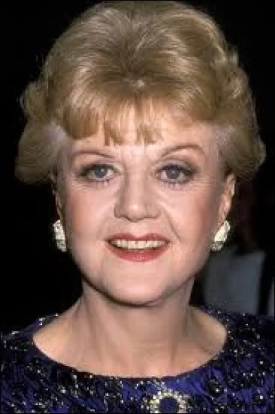 16 octobre : 
C'est la naissance de l'actrice et chanteuse britannico-américaine, Angela Lansbury. Restée célèbre avec la série télévisée ''Arabesque'', elle interprète le rôle d'une écrivaine à succès résolvant des meurtres. Quel est son prénom ?