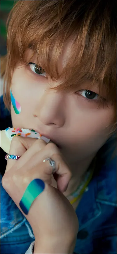 Qui a fait le solo "Hallucination" ?