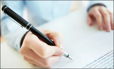 Judith Godr&egrave;che a port&eacute; plainte pour viol en 2024 contre :