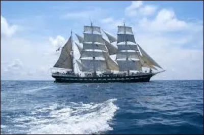 Qui chantait : "Des îles et qui jamais n'arrivas, là-bas" ?