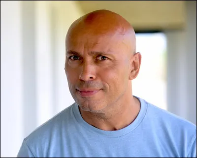 Éric Judor est américain :