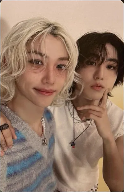 Oh ! Felix et Han ont fini de cuisiner ! Qui appr&eacute;ciera le plus leurs plats ?