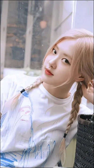 Quel est le thème principal de "Too Bad For Us" ?