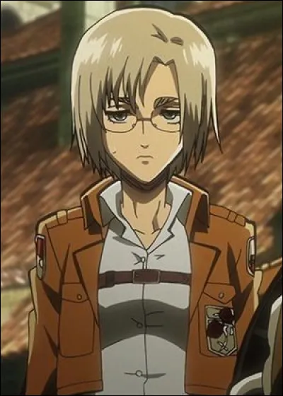 Qui est cette fille de la Garnison ?